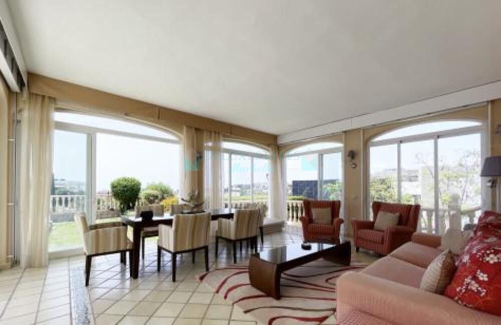 Villa en alquiler en Benahavis