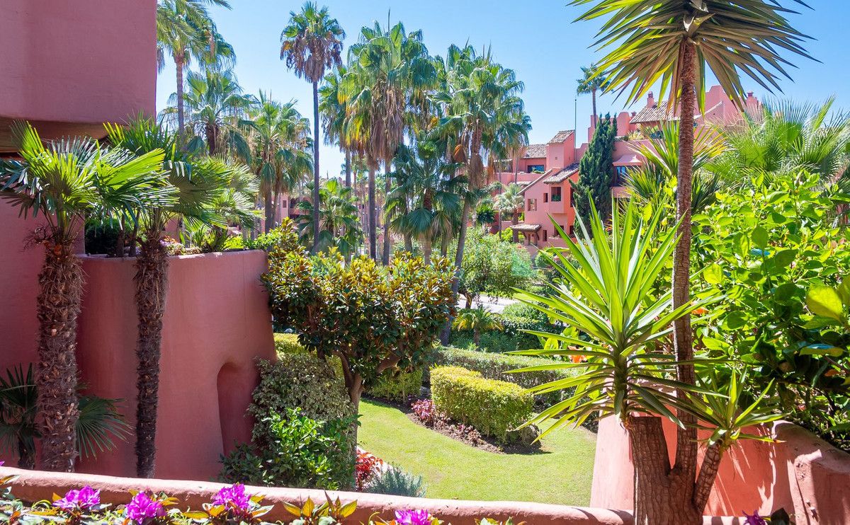 Apartment for sale in Estepona