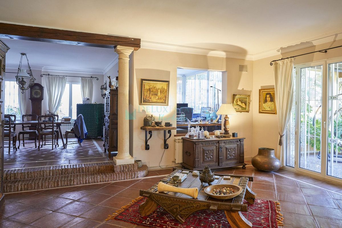 Villa for sale in Marbella - Puerto Banus