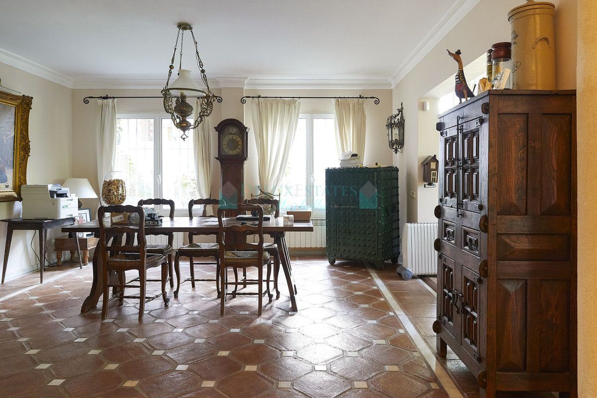 Villa for sale in Marbella - Puerto Banus