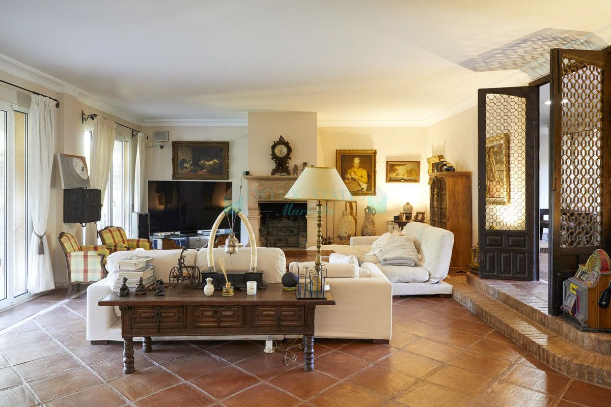 Villa for sale in Marbella - Puerto Banus