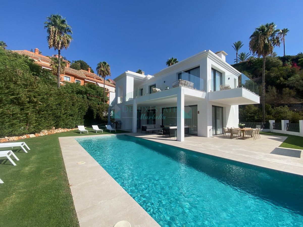 Villa en venta en Monte Halcones, Benahavis