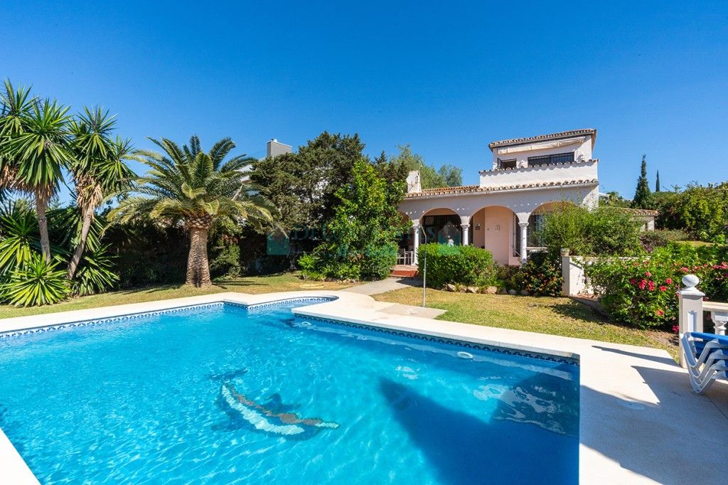 Villa for sale in Marbesa, Marbella East