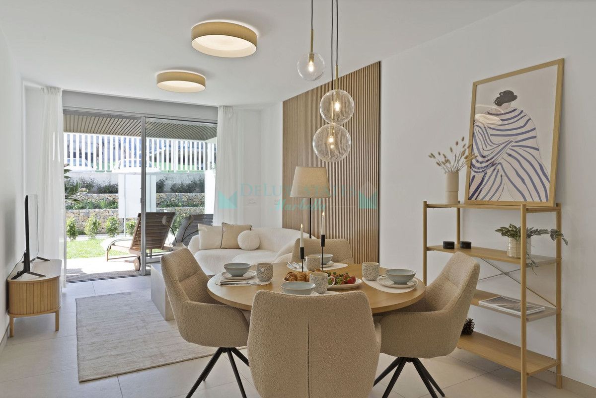 Apartamento Planta Baja en venta en Elviria, Marbella Este