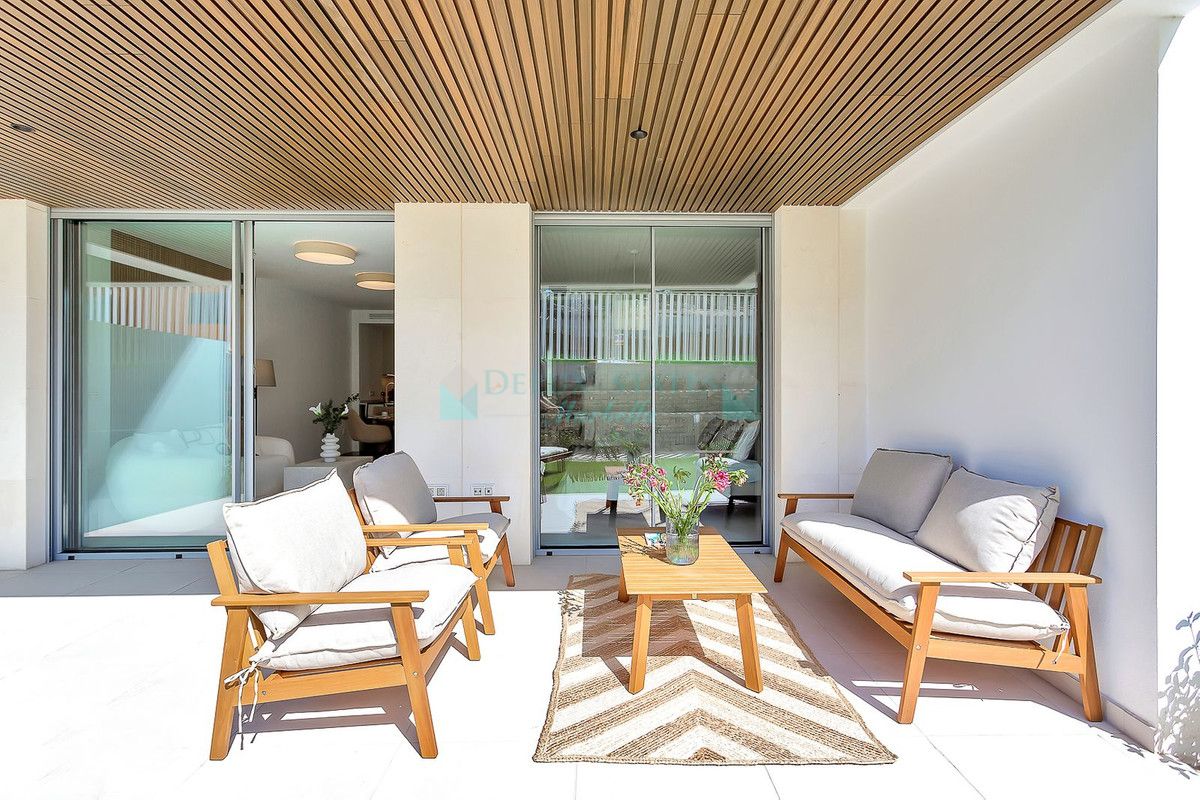 Apartamento Planta Baja en venta en Elviria, Marbella Este