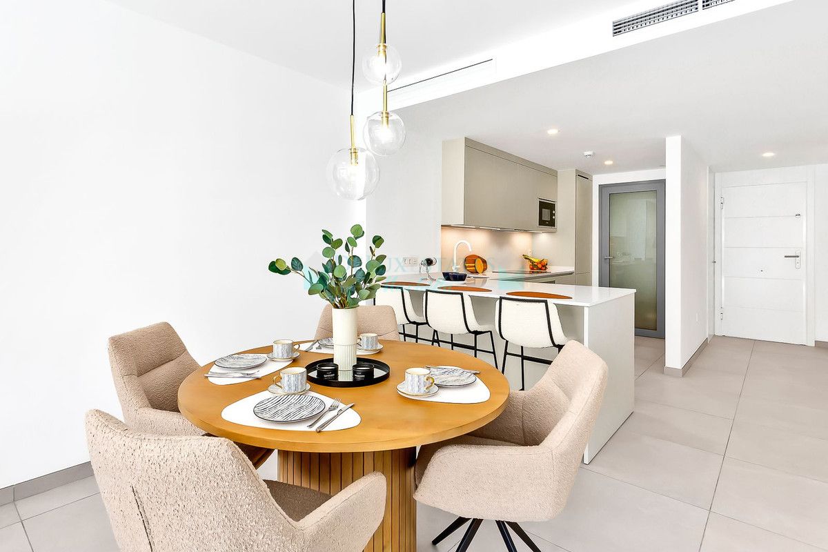 Apartamento Planta Baja en venta en Elviria, Marbella Este