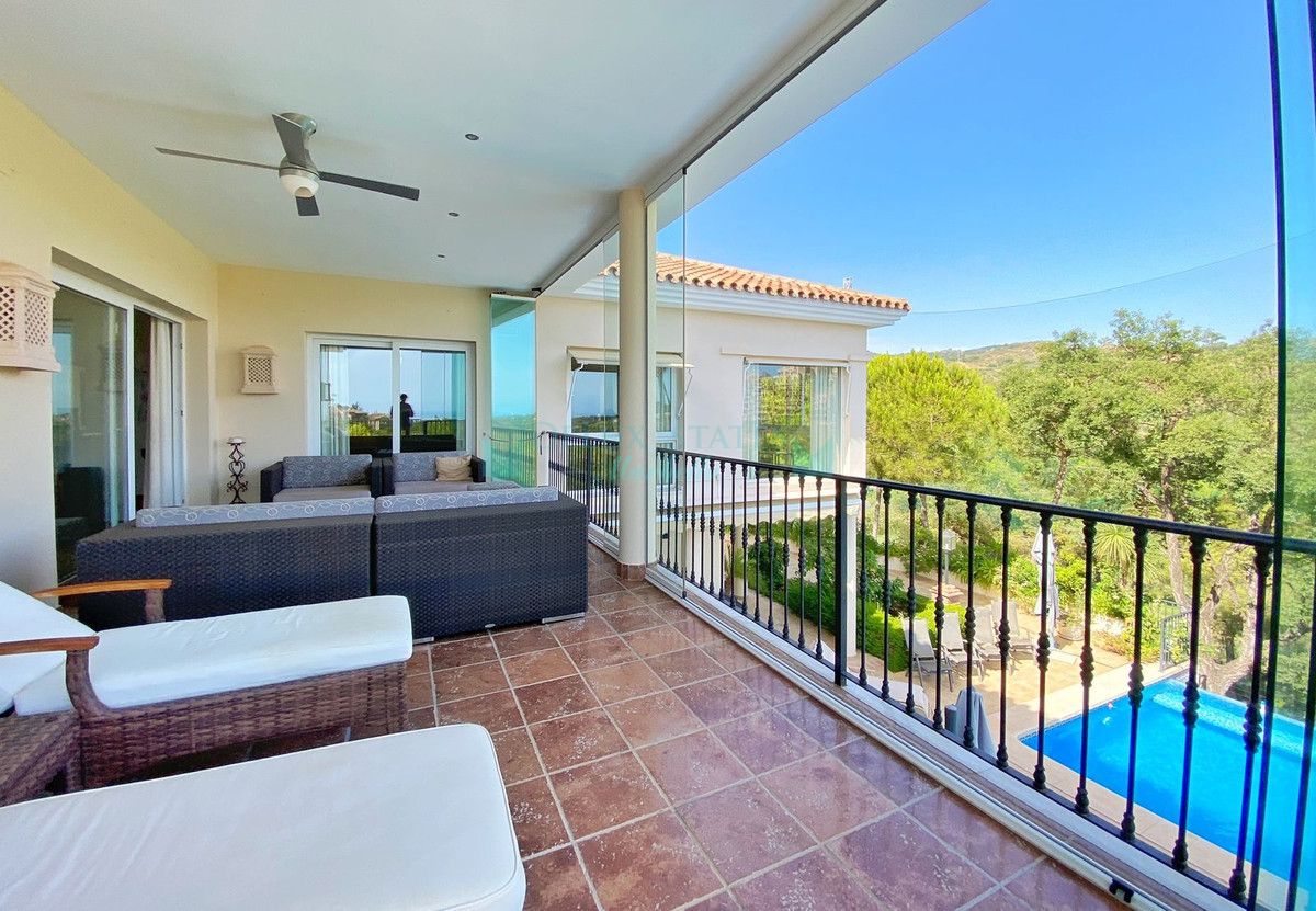 Villa en venta en Elviria, Marbella Este