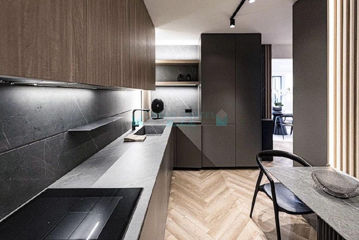 Town House for sale in Benahavis