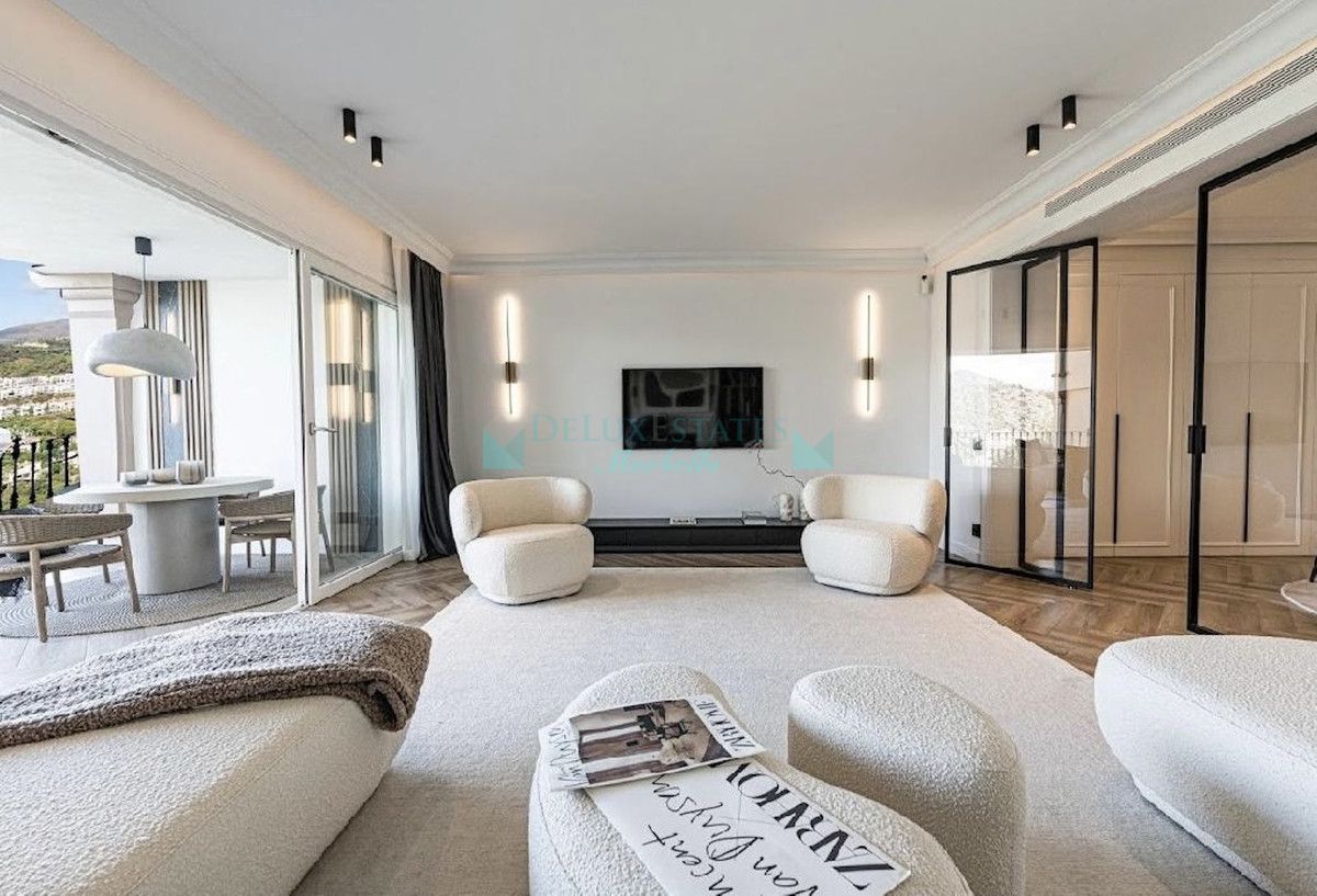 Town House for sale in Benahavis