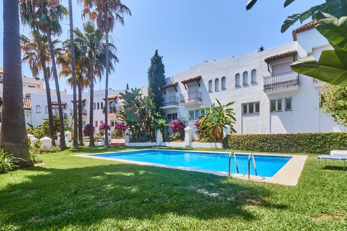Town House for sale in Marbella Golden Mile