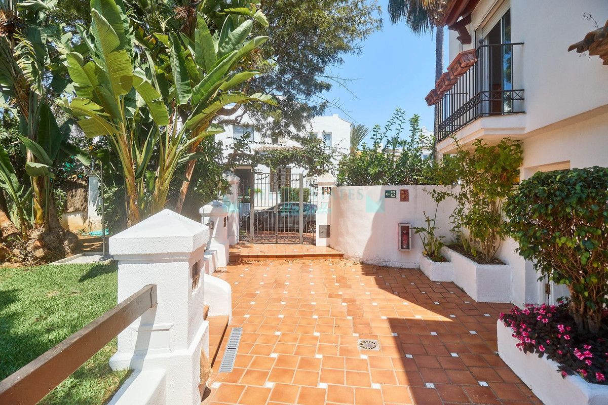 Town House for sale in Marbella Golden Mile