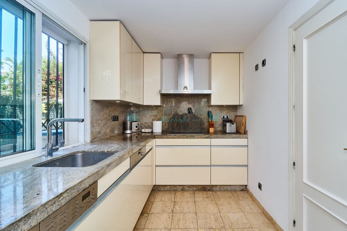 Town House for sale in Marbella Golden Mile