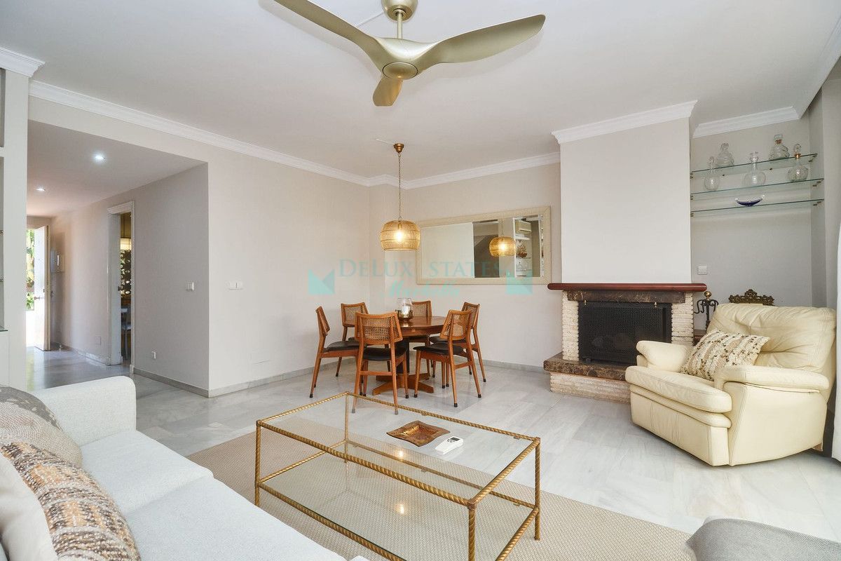 Town House for sale in Marbella Golden Mile