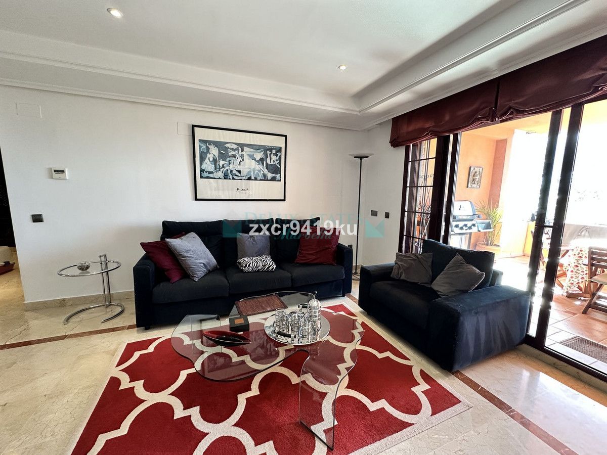 Apartamento Planta Baja en venta en La Mairena, Marbella Este