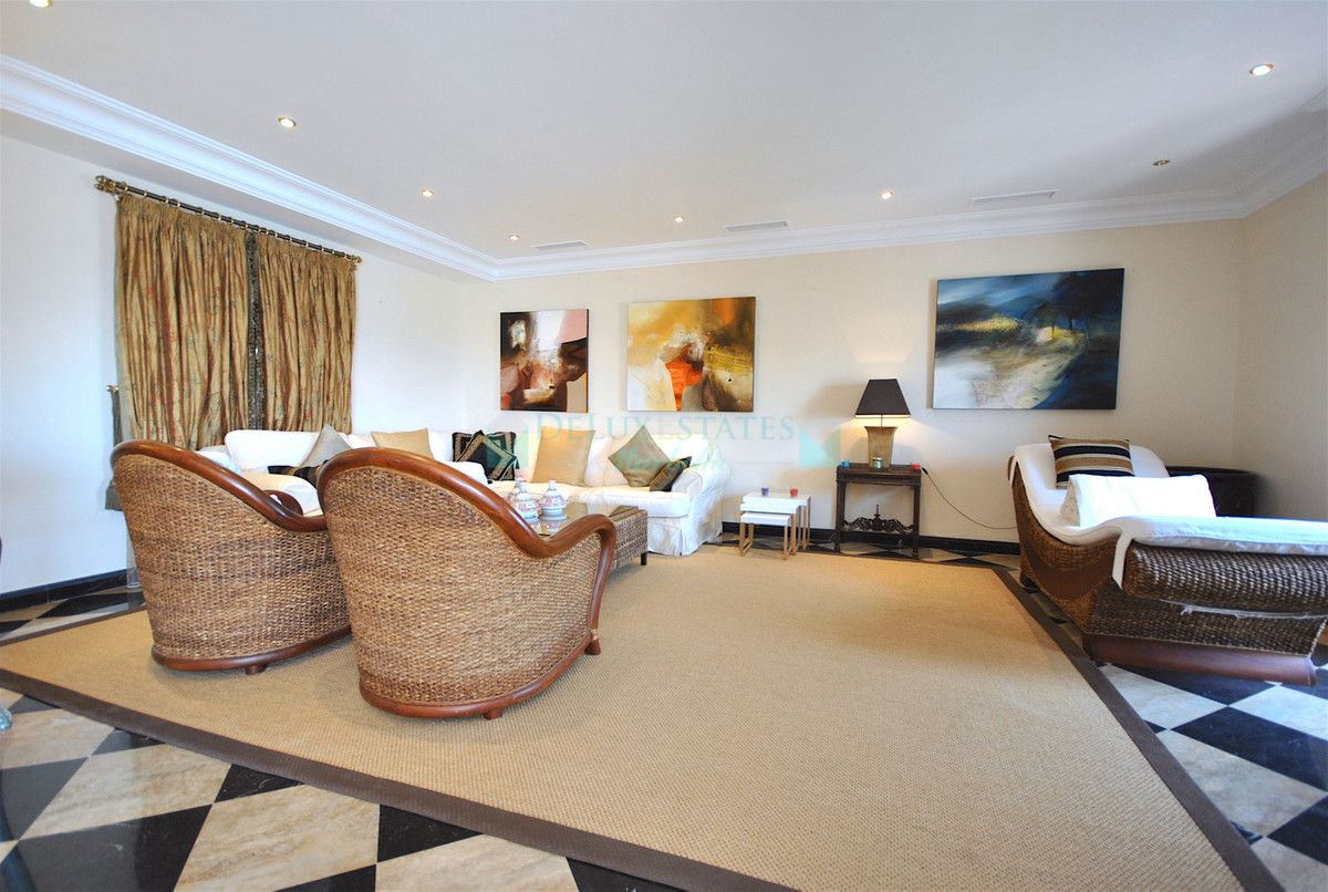 Apartment for rent in Marbella - Puerto Banus