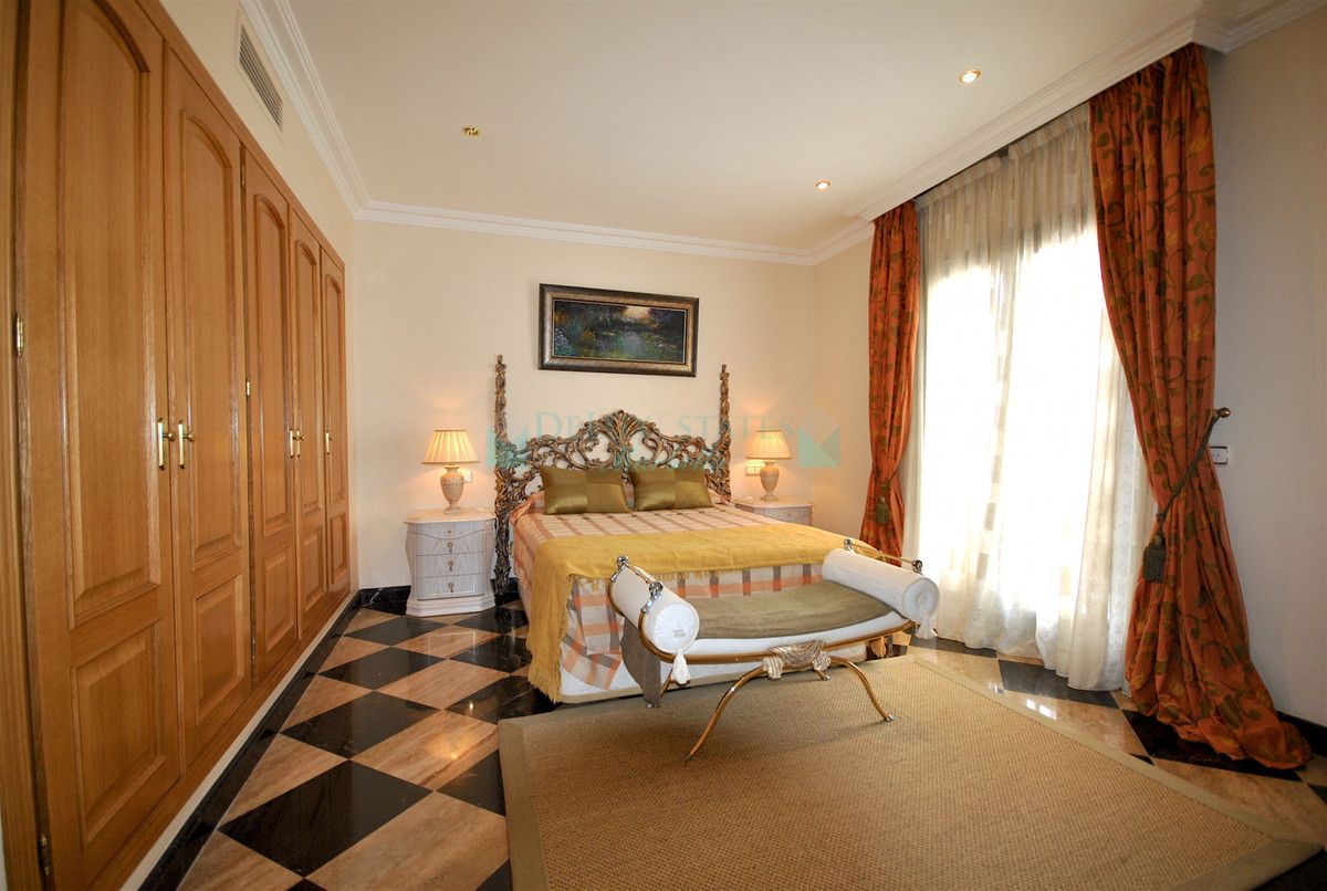 Apartment for rent in Marbella - Puerto Banus