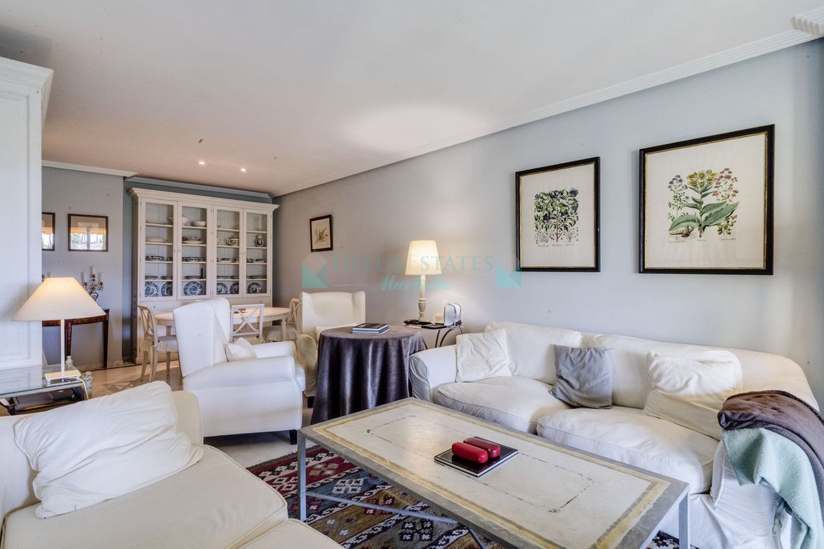 Apartment for sale in Bahia de Marbella, Marbella East