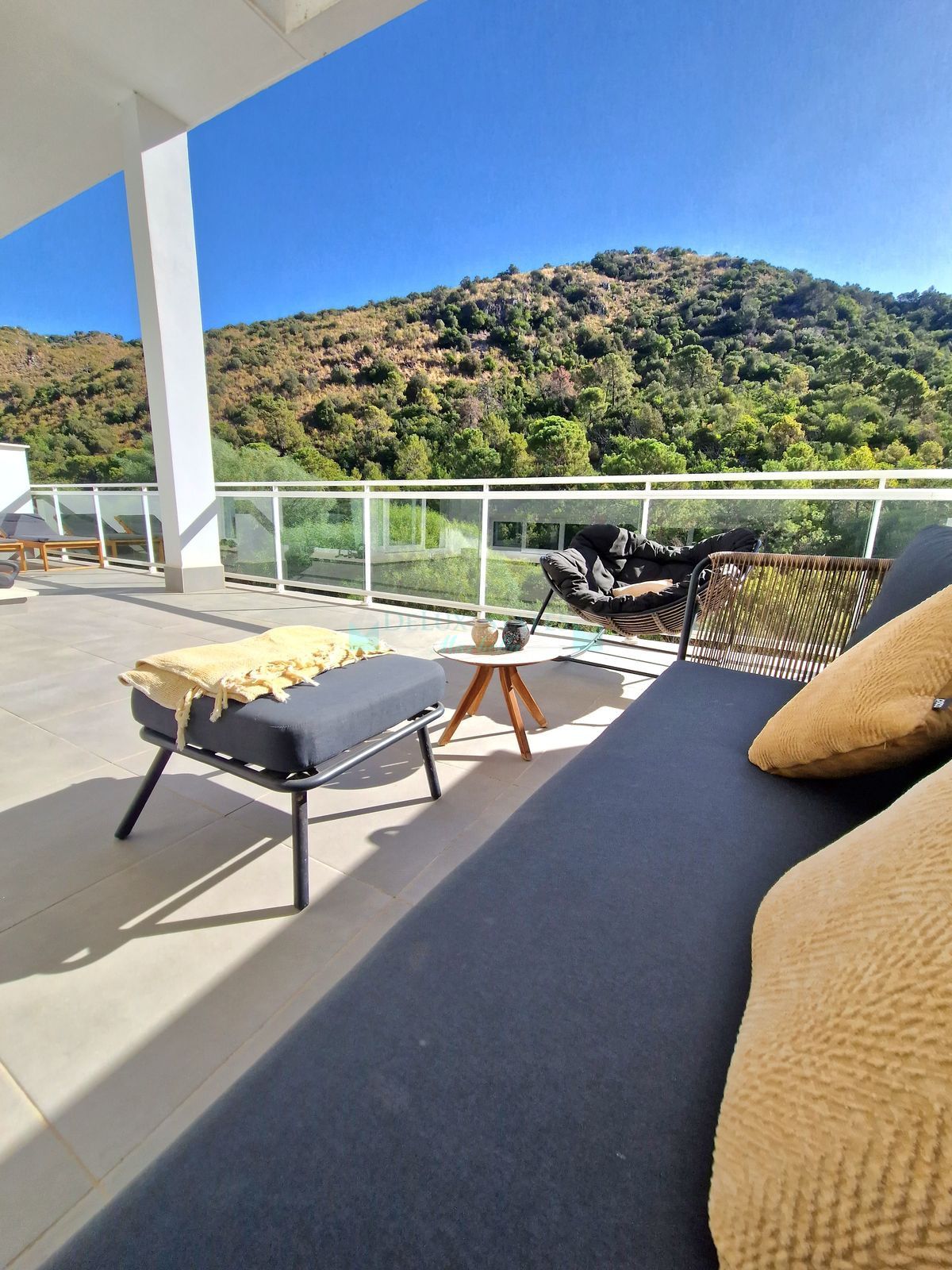 Ground Floor Apartment for sale in Benahavis