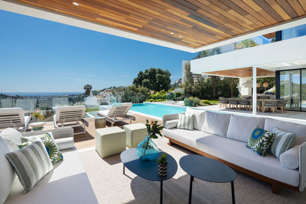 Villa for sale in Benahavis