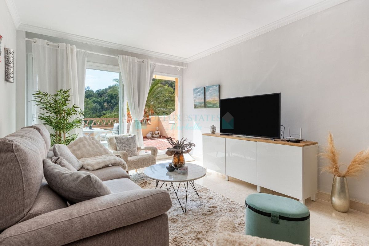 Apartment for sale in Elviria, Marbella East