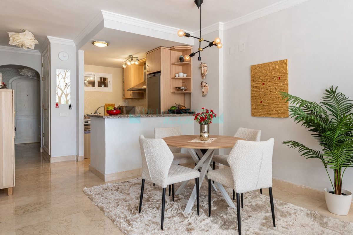 Apartment for sale in Elviria, Marbella East