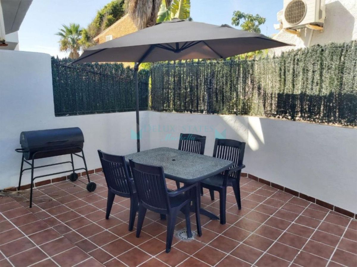 Town House for sale in Costalita, Estepona