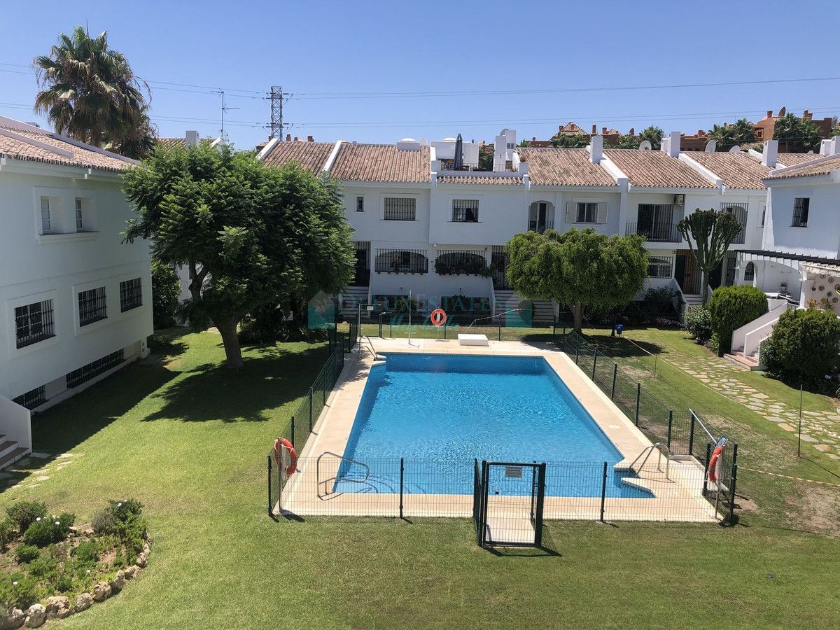 Town House for rent in Nueva Andalucia