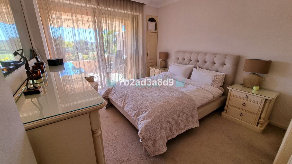Penthouse for rent in Atalaya, Estepona