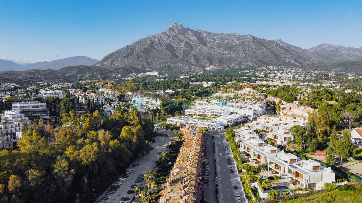 Town House for rent in Marbella Golden Mile