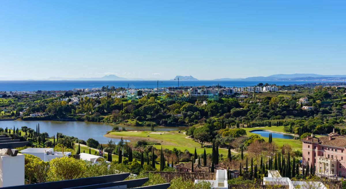 Apartamento en venta en Benahavis