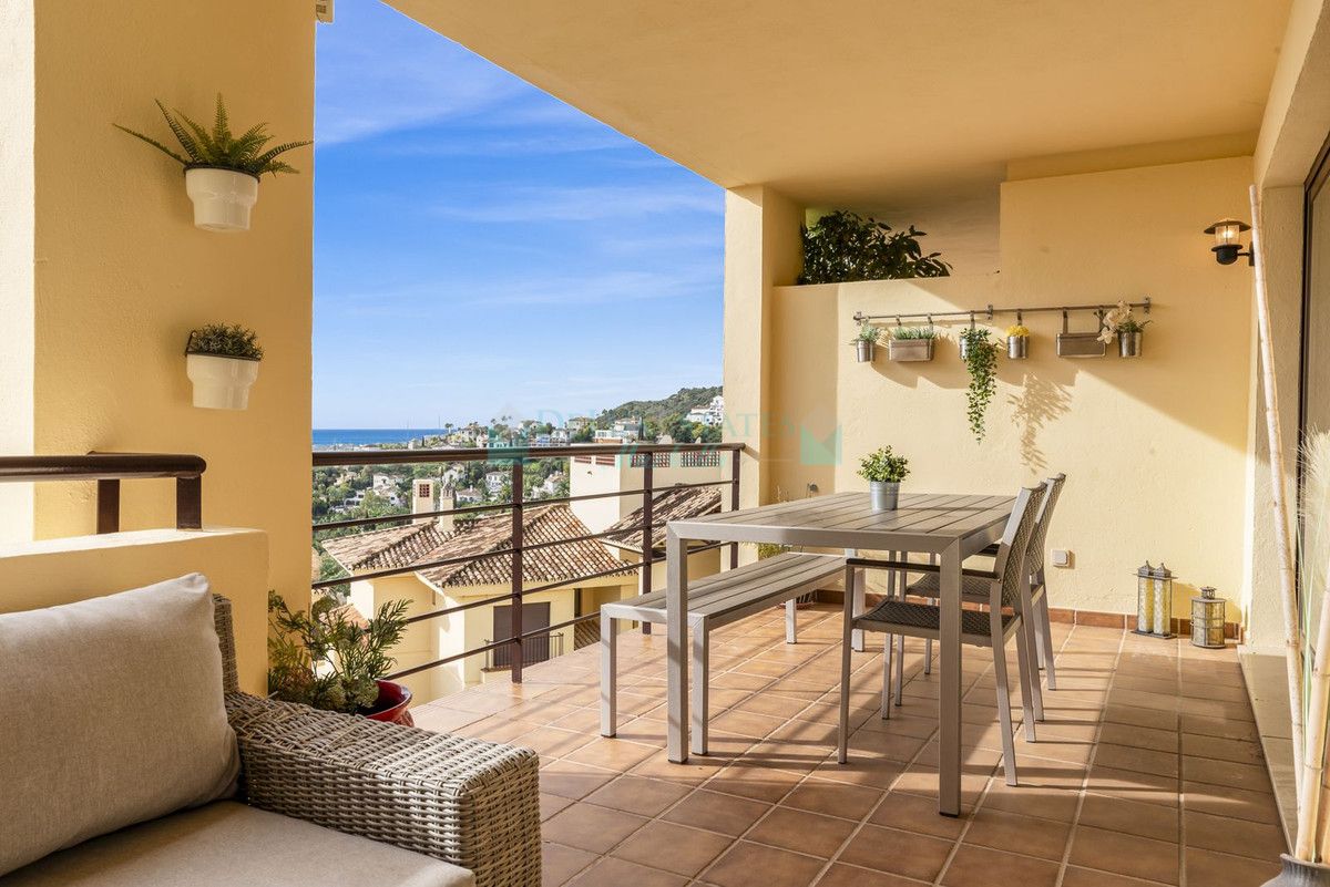 Apartment for sale in Los Arqueros, Benahavis