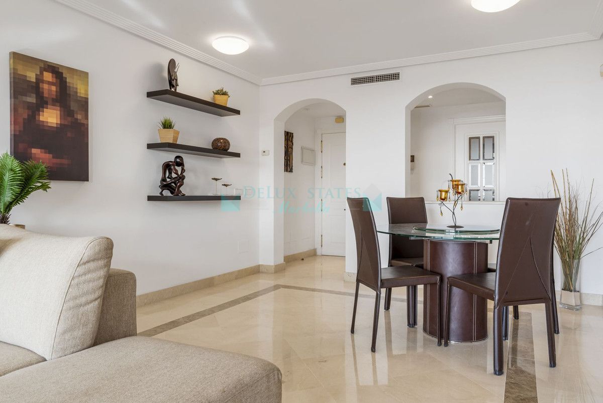 Apartment for sale in Los Arqueros, Benahavis