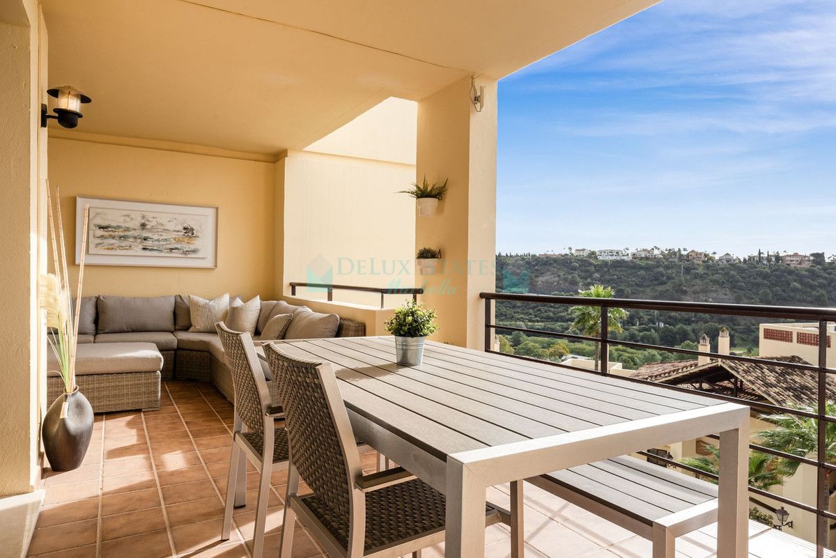 Apartment for sale in Los Arqueros, Benahavis