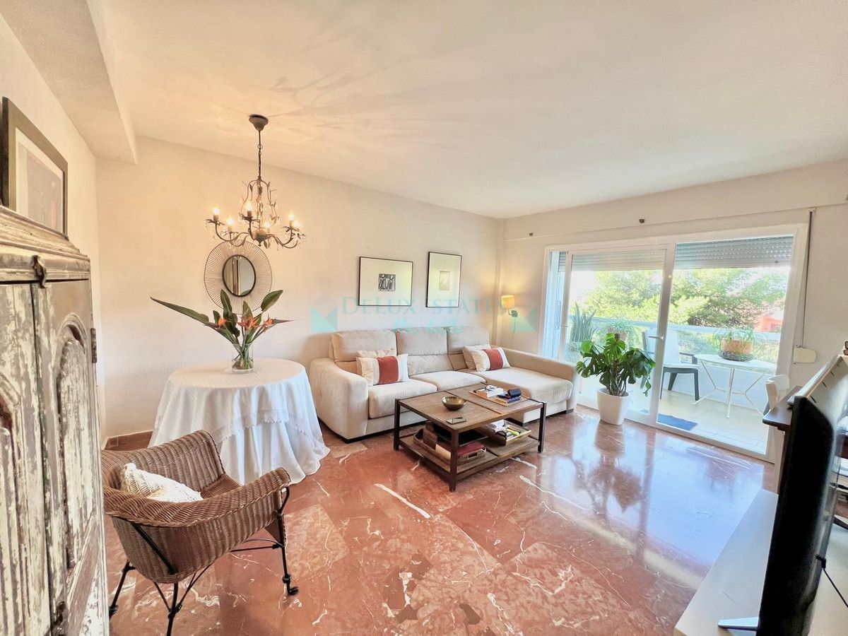 Apartment for sale in Las Chapas, Marbella East