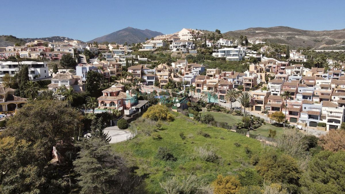 Residential Plot for sale in Nueva Andalucia