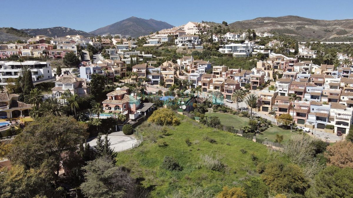 Residential Plot for sale in Nueva Andalucia