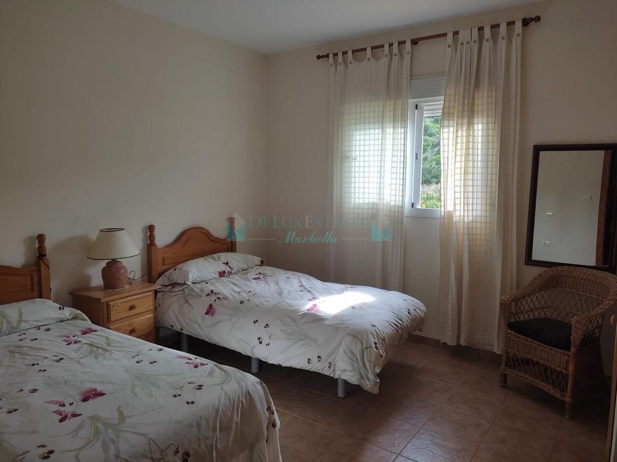 Villa en venta en Estepona