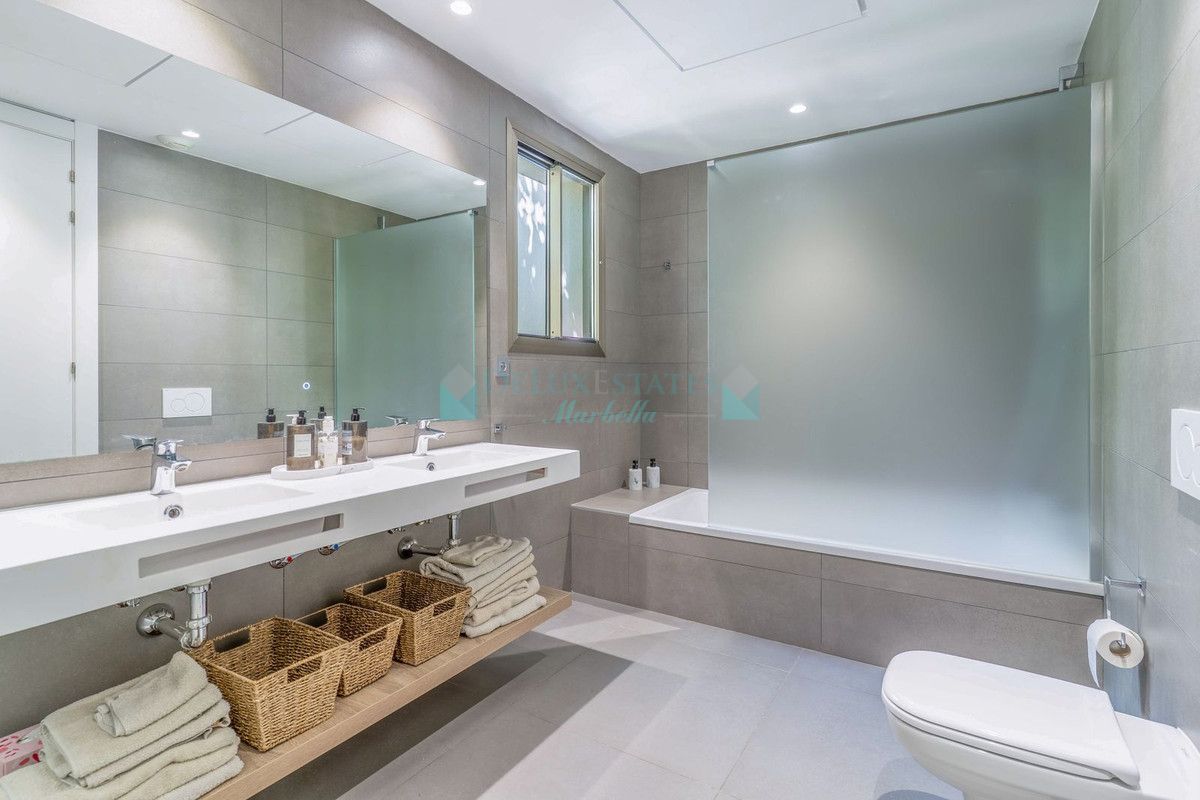 Ático en venta en Estepona