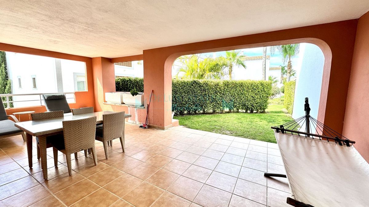 Ground Floor Apartment for sale in El Paraiso, Estepona