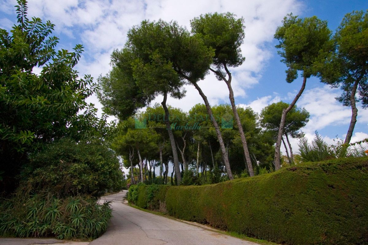 Residential Plot for sale in La Mairena, Marbella East