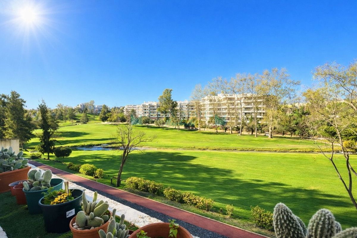 Apartment for sale in Guadalmina Alta, San Pedro de Alcantara