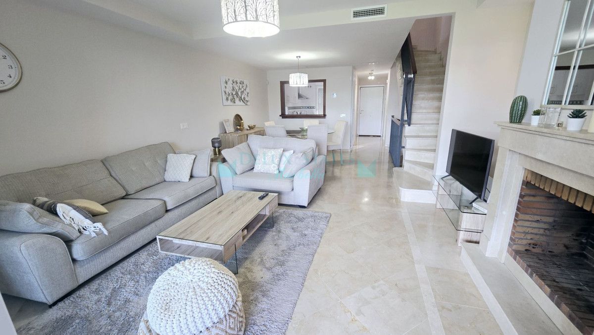 Town House for sale in Cabopino, Marbella East