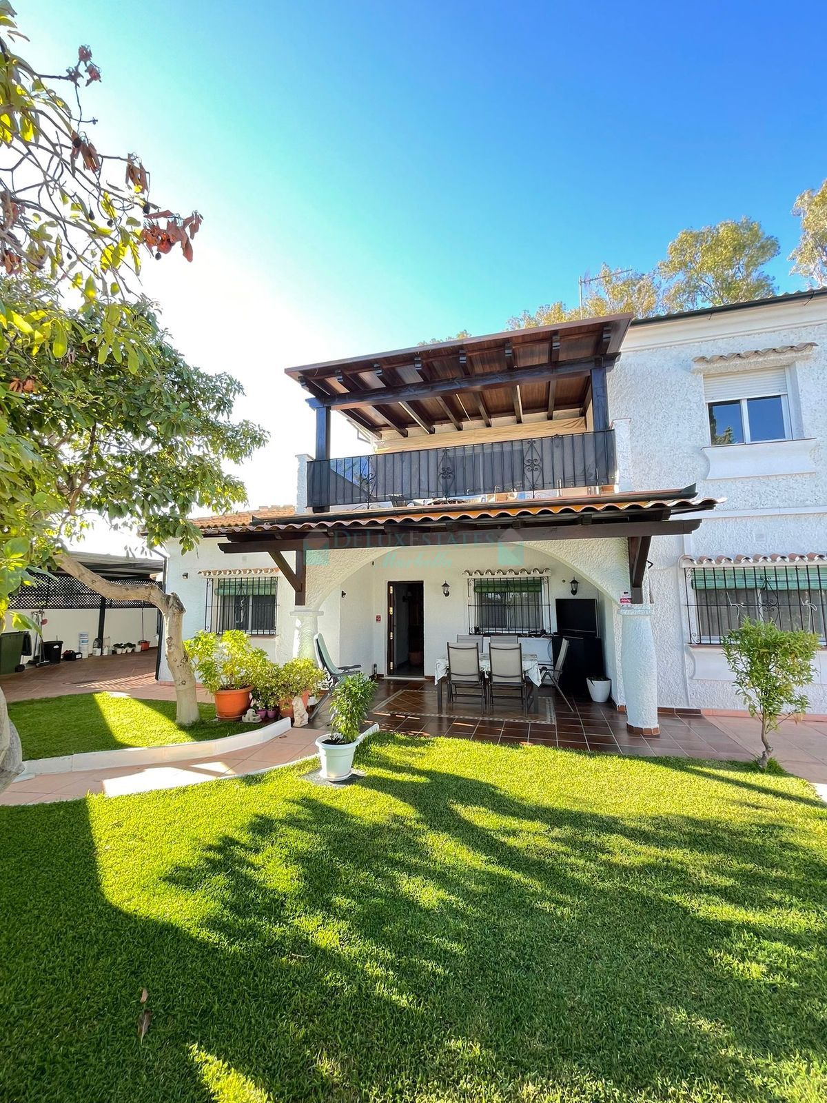 Villa for sale in Costalita, Estepona