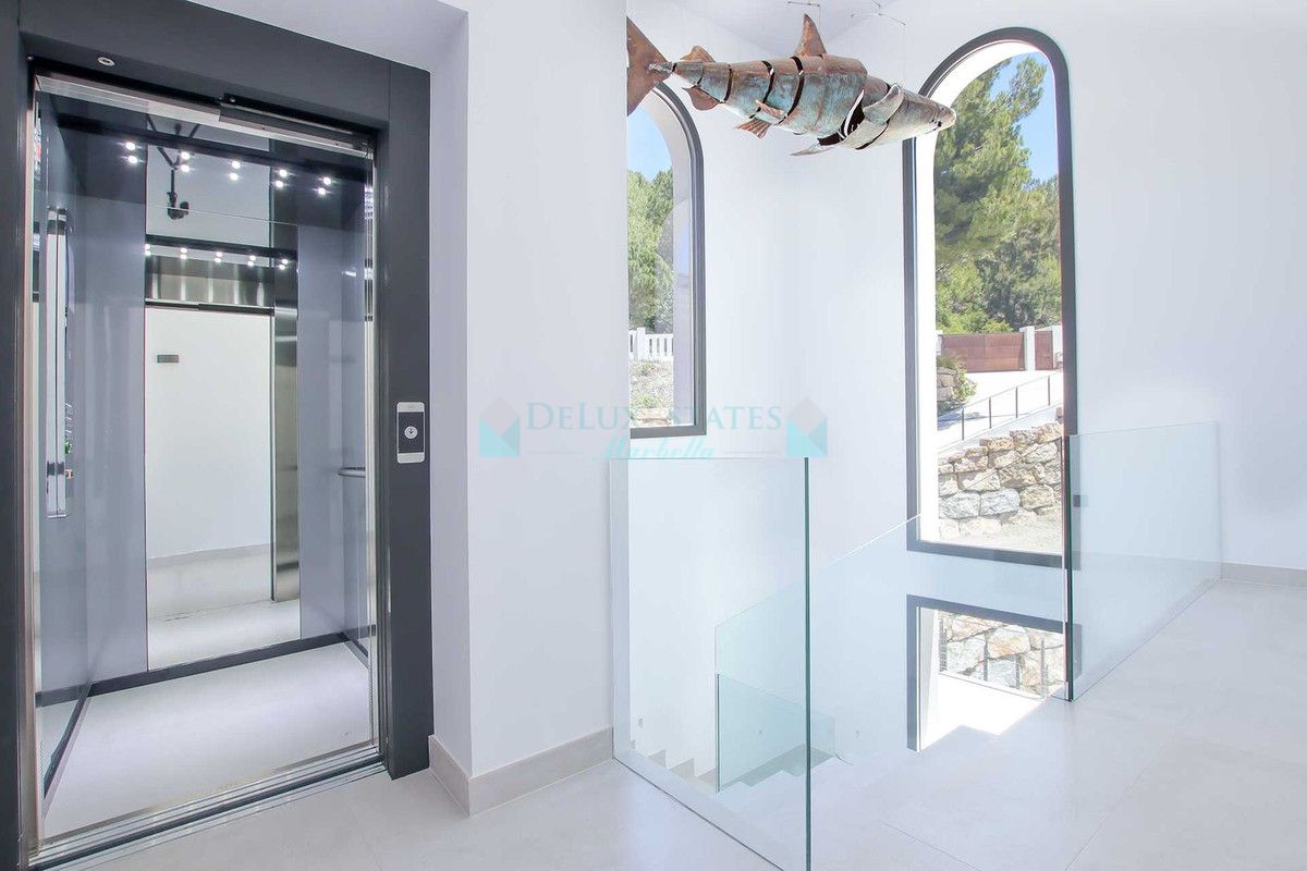 Villa for sale in Marbella