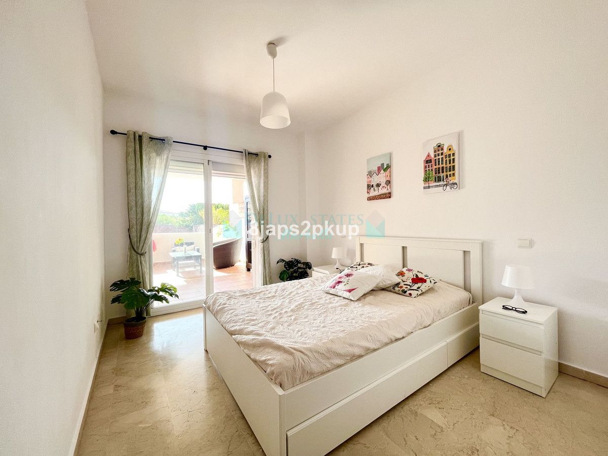 Ground Floor Apartment for sale in Estepona