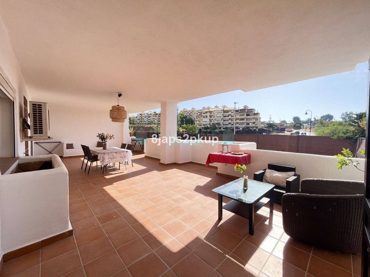 Ground Floor Apartment for sale in Estepona