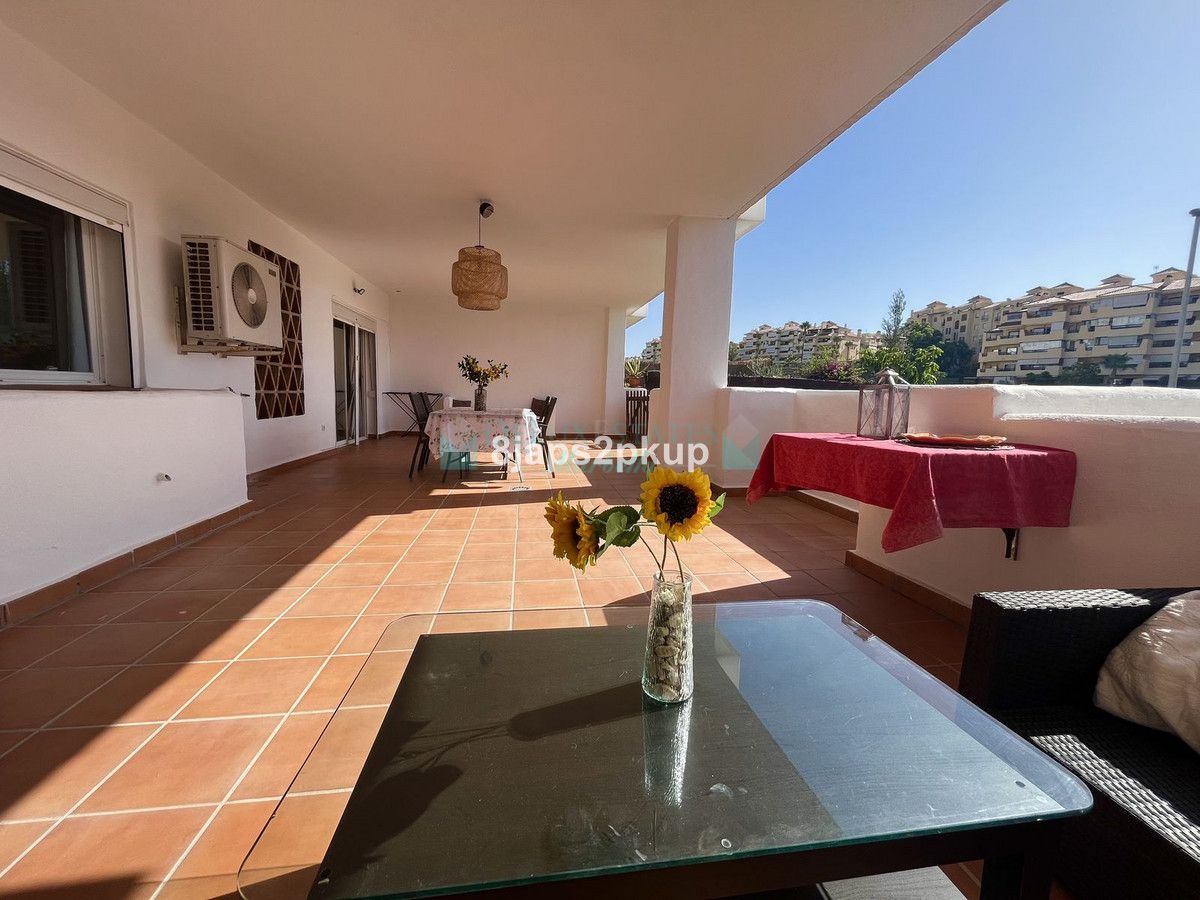 Ground Floor Apartment for sale in Estepona