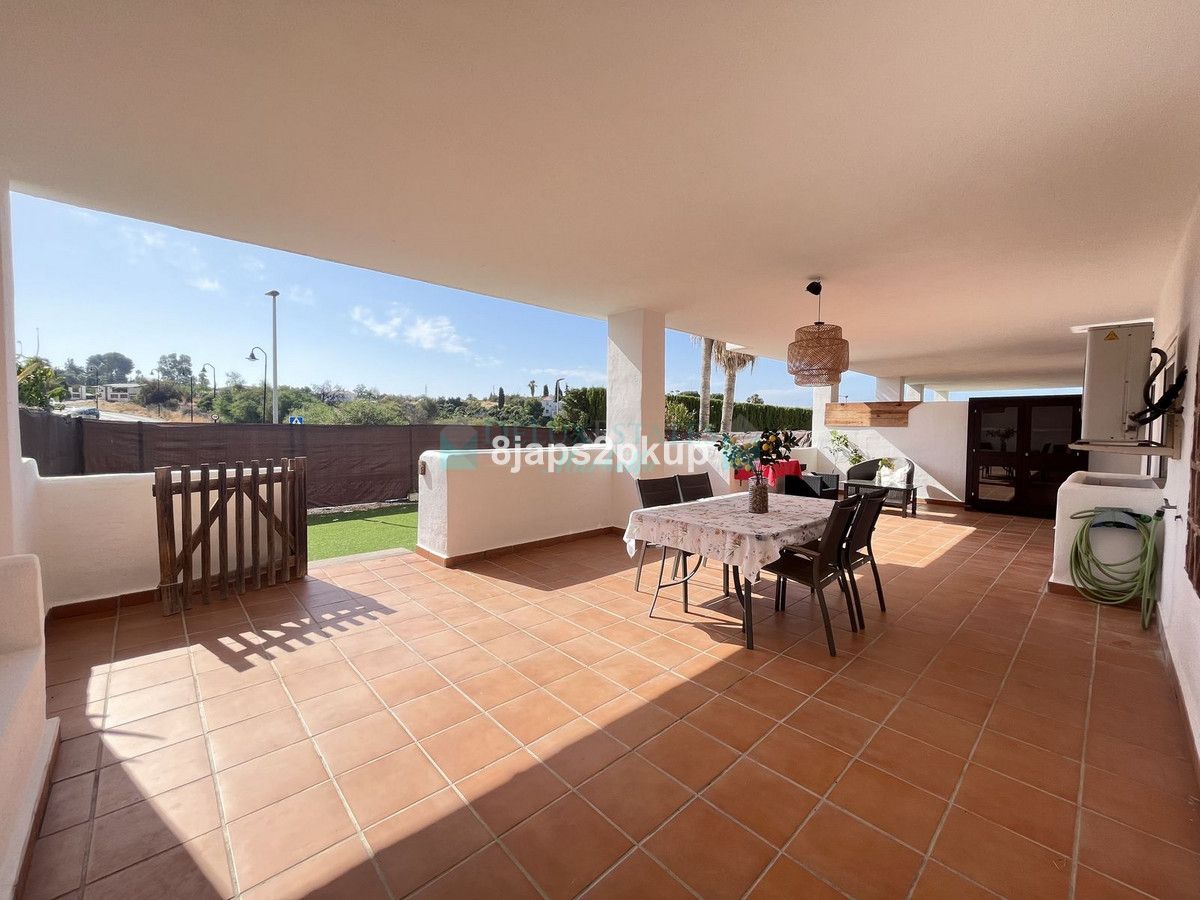 Apartamento Planta Baja en venta en Estepona