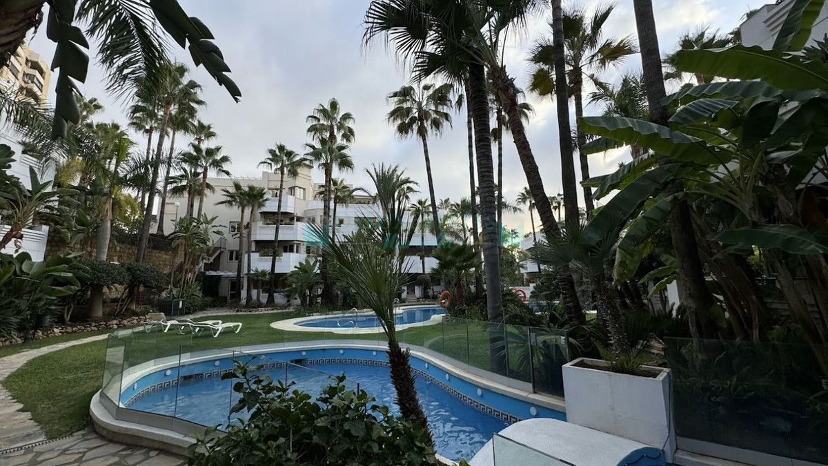 Apartment for sale in Nueva Andalucia