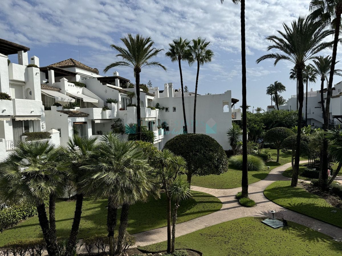 Apartment for sale in Estepona